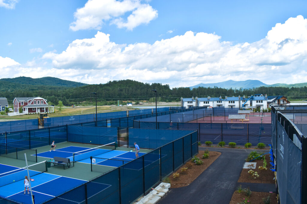 All courts at Owl's Nest